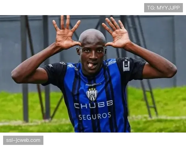 曼联关注18岁厄瓜多尔前锋安古洛，今夏或离队